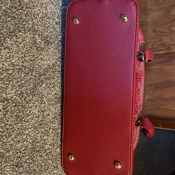 Red Bling purse - Picture 4 of 8